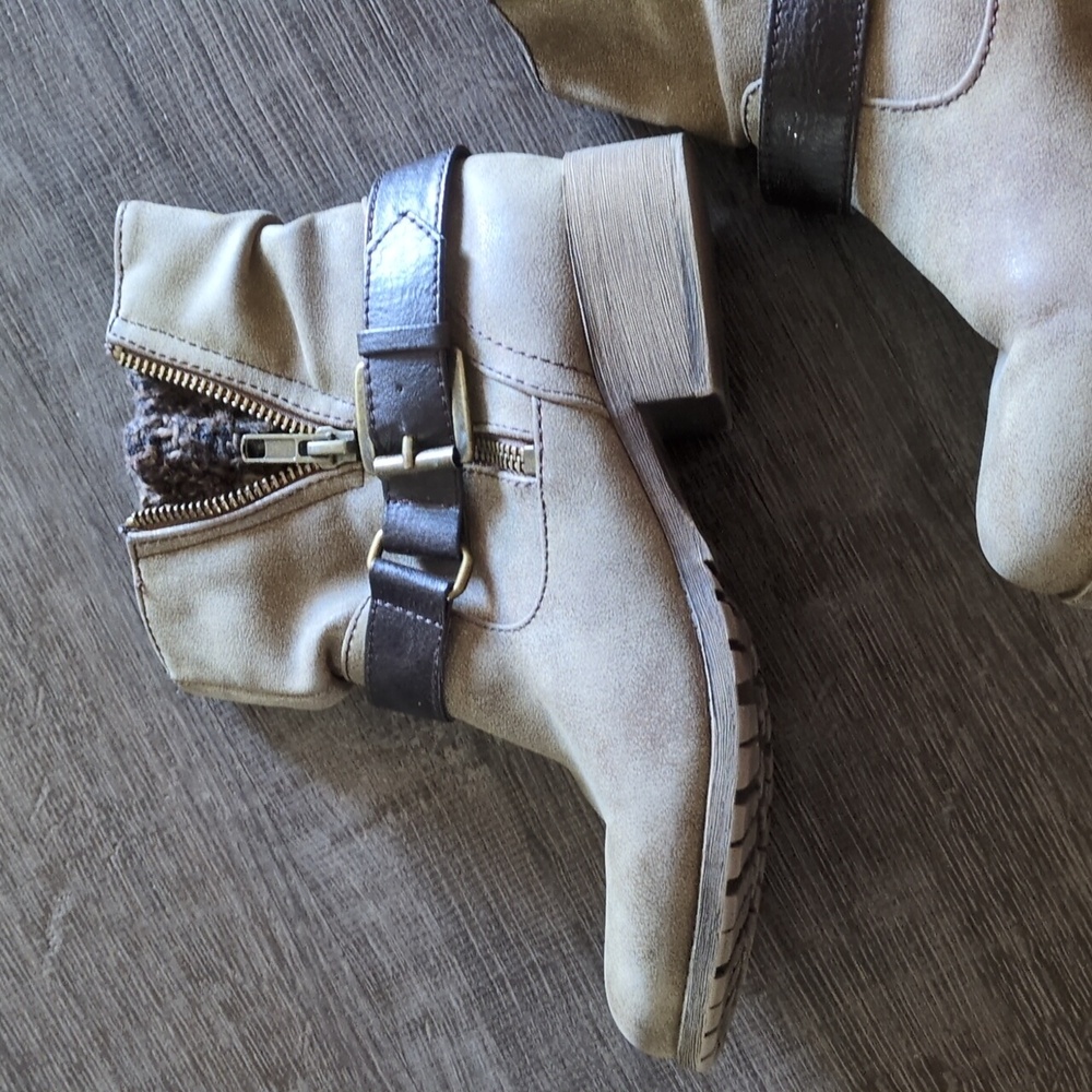 Booties - Picture 2 of 4